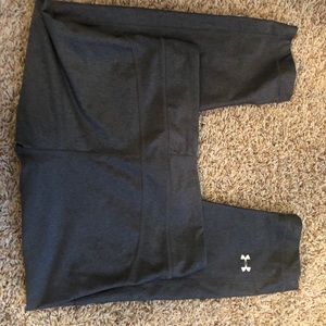 Capri pants under armour